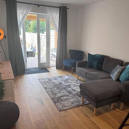Villa Riverside 3 Bed House à Winchester Extérieur photo
