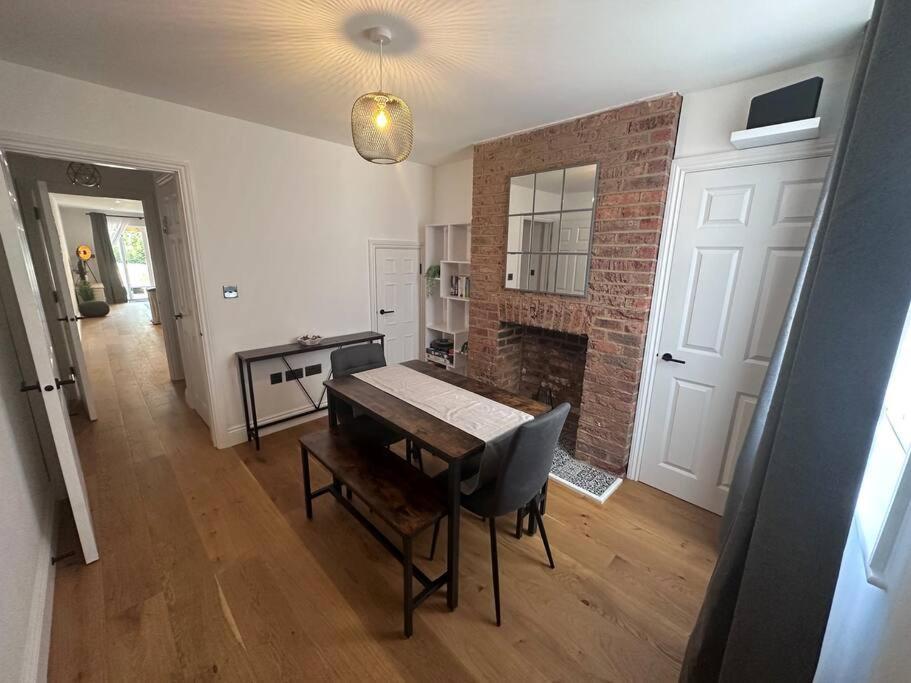 Villa Riverside 3 Bed House à Winchester Extérieur photo