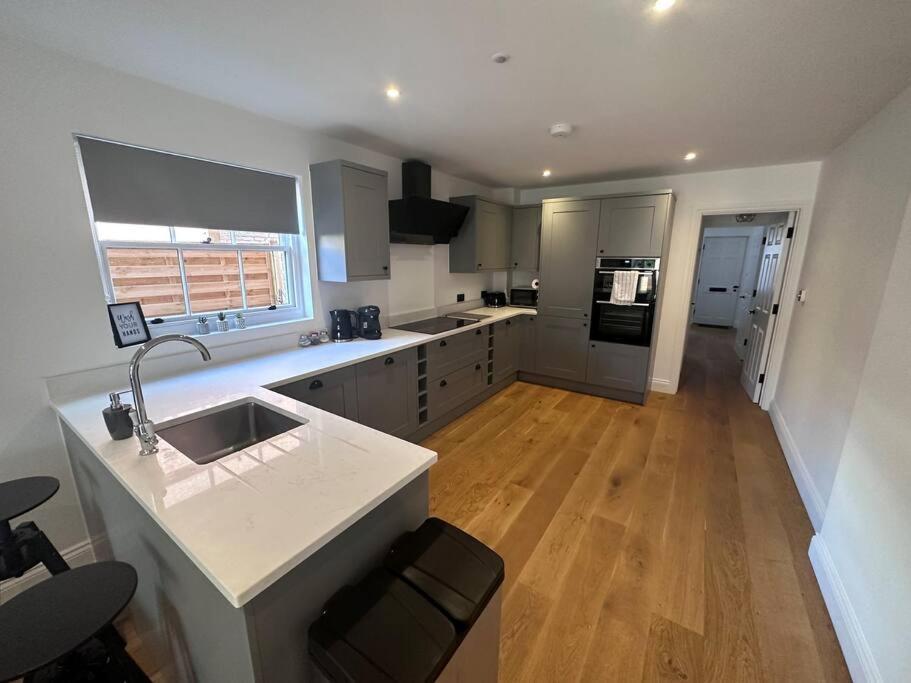 Villa Riverside 3 Bed House à Winchester Extérieur photo